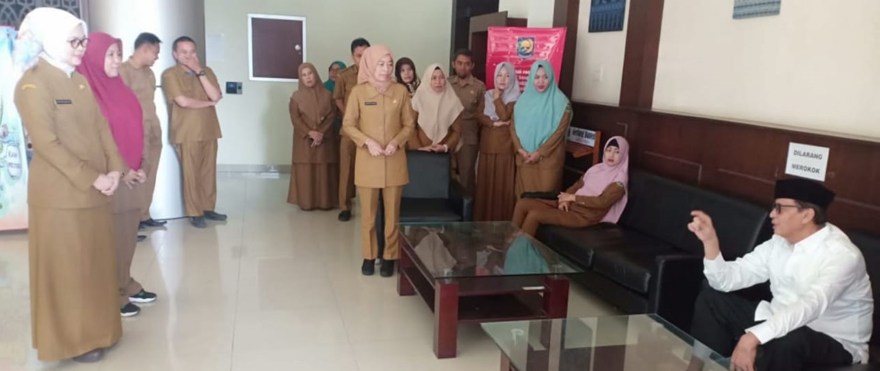 Gubernur Banten, Bapak Dr. H. Wahidin Halim, M.Si Memberikan Tausiah di Kantor DP3AKKB