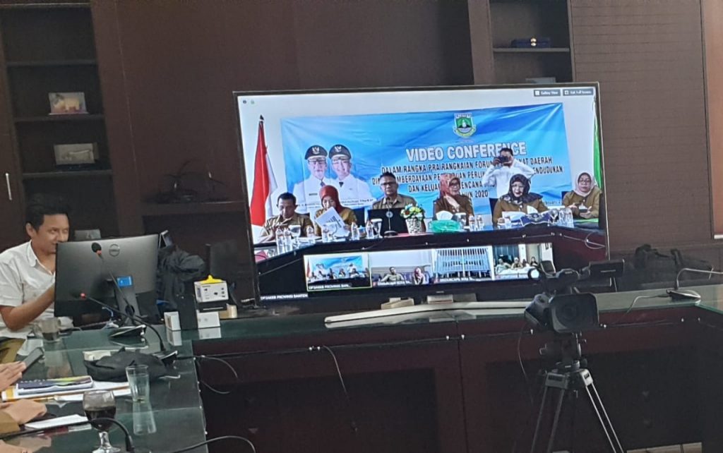 Video Conference dengan Para Kadis KabupatenKota (PPPA, Dalduk KB dan dukcapil) se Provinsi Banten